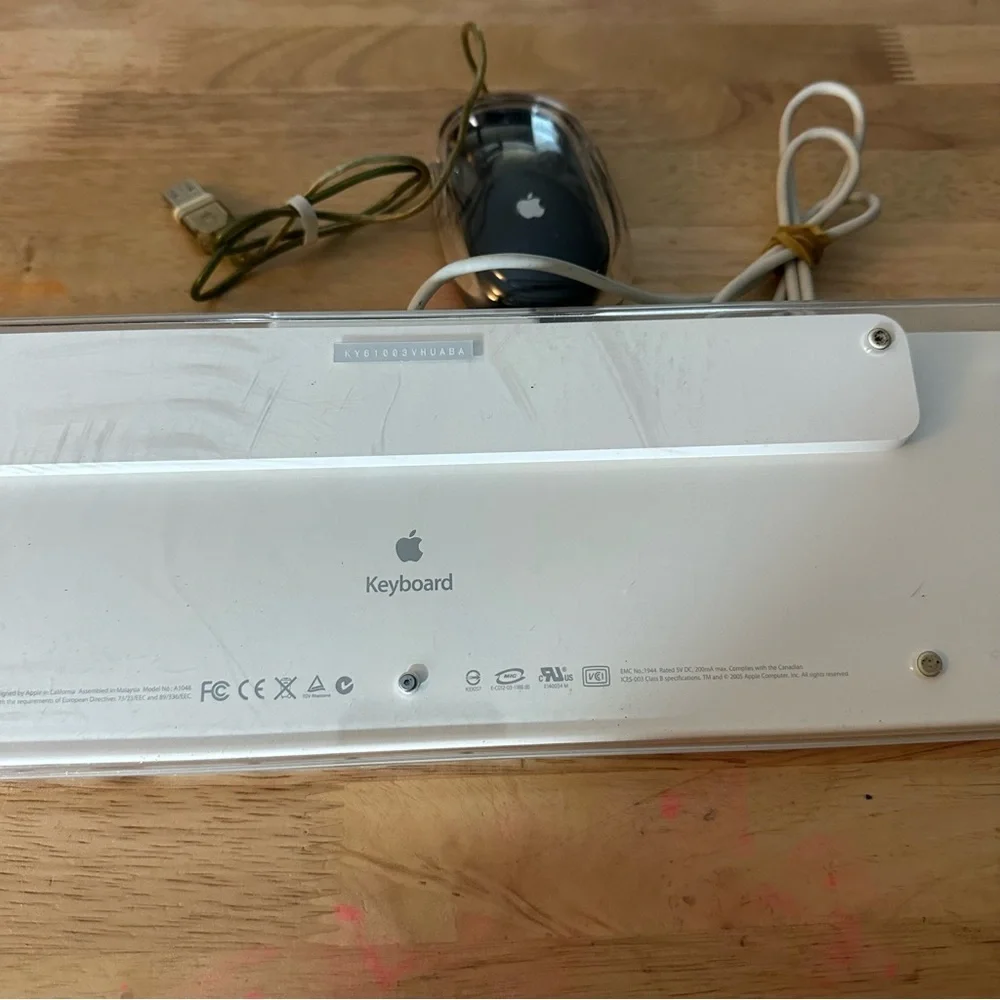 Vintage Apple Keyboard With Black Apple Mouse USB Preowned
